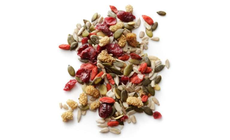 Mixture of seeds and dried berries, including cranberries, goji berries and pumpkin seeds.